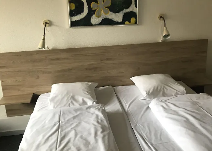 汽车旅馆 Medio 3*