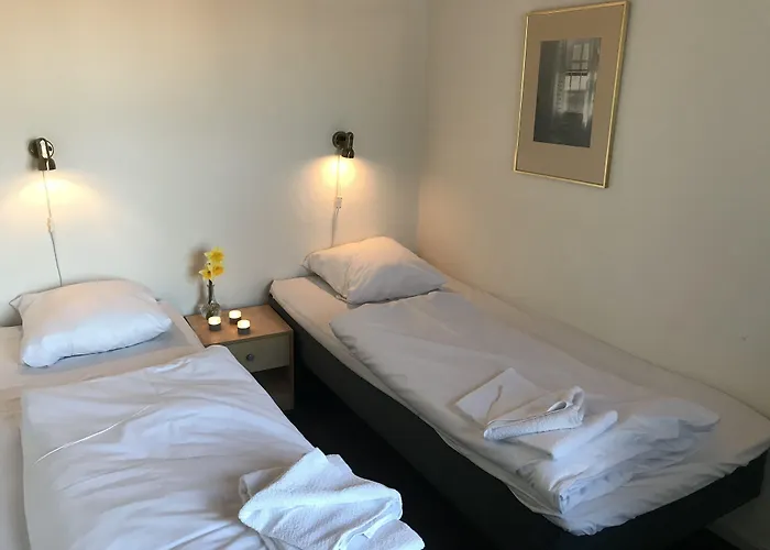 汽车旅馆 Medio 3*