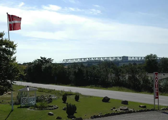 汽车旅馆 Medio 3*